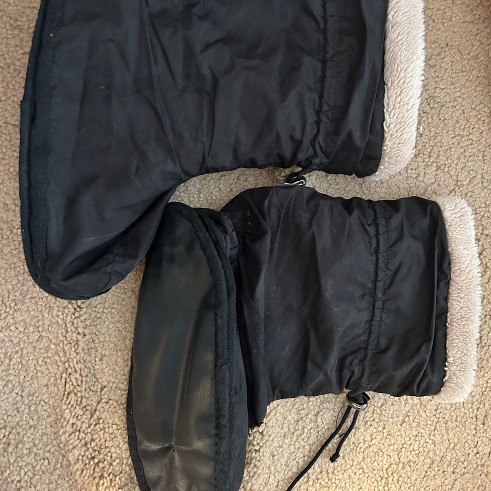 Used dead Nikolay ballet booties black with fur inside